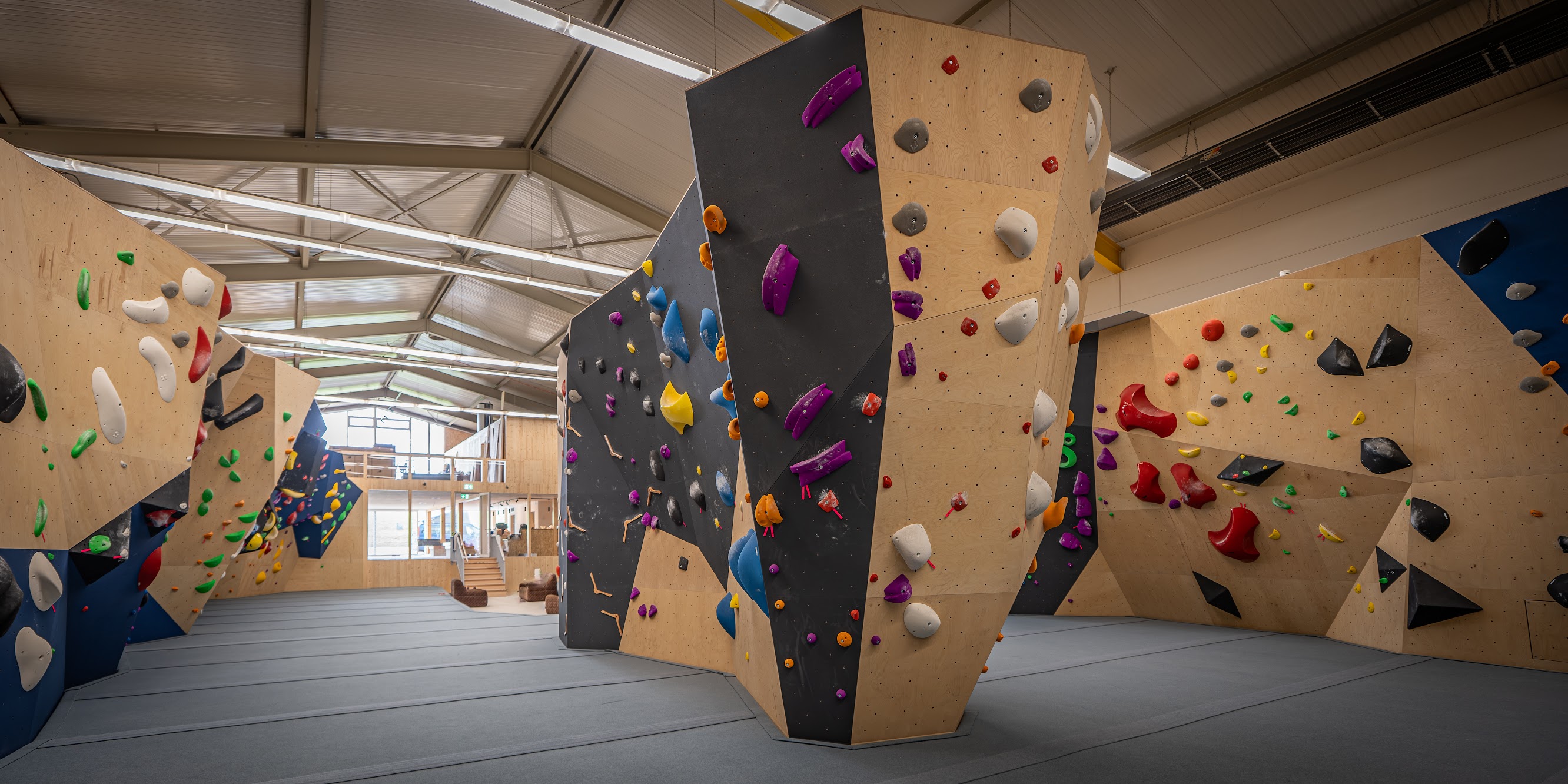 Griffkiste Boulderhalle Mittelbiberach – Foto 2