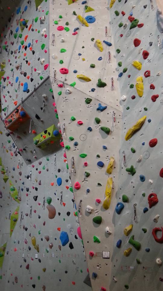 Under the roof Kletterhalle Weilheim – Foto 1